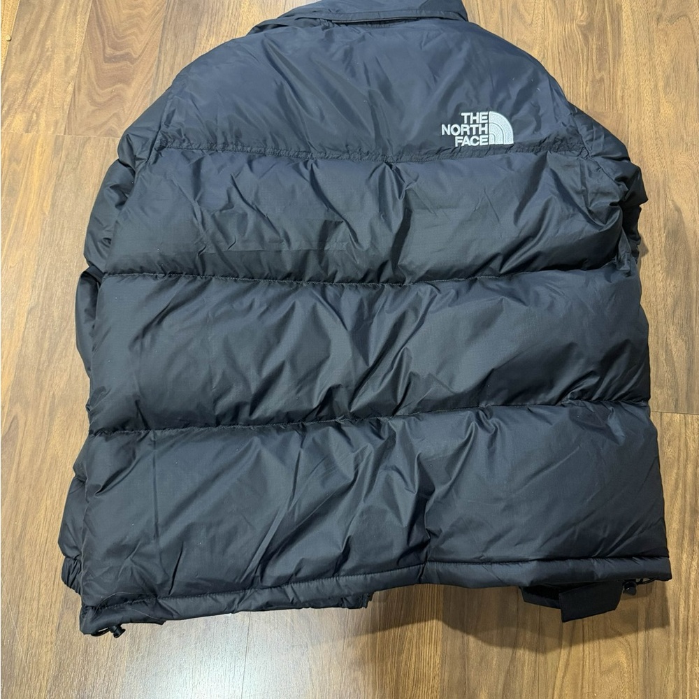 The North Face Black Quilted Puffer Jacket with Hood. Unisex. Never worn. - Picture 4 of 4
